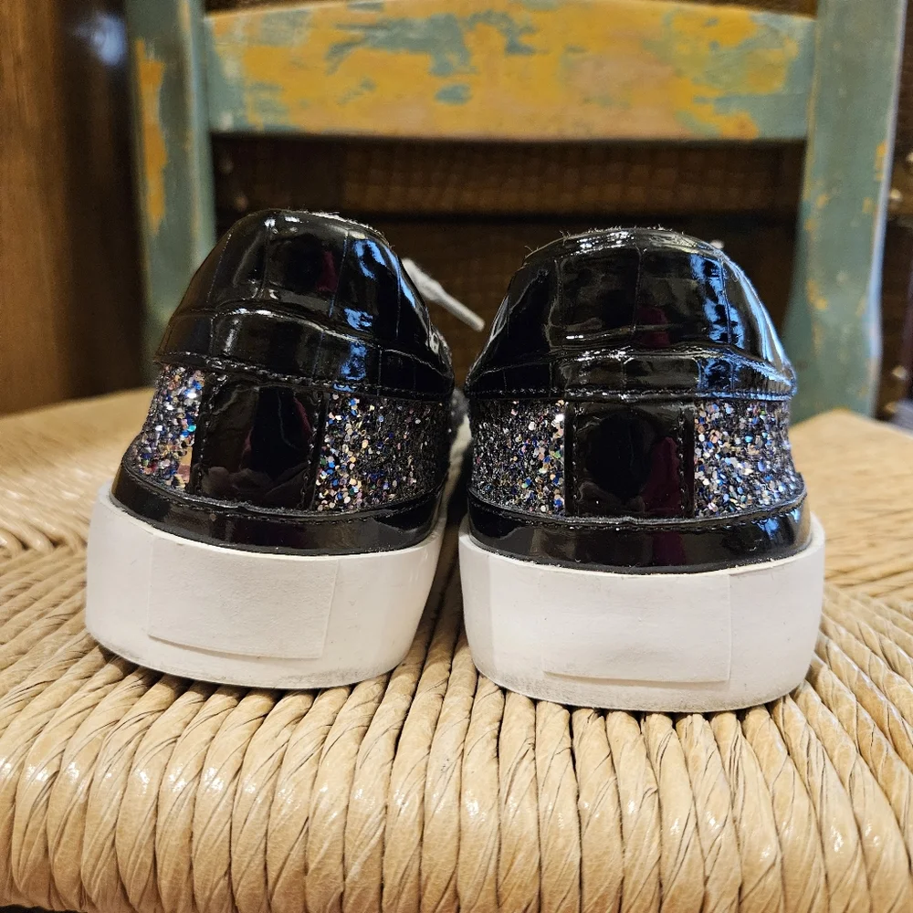 Steve Madden Women's Embark Glitter Low Leather Top Sneaker - Size 6M